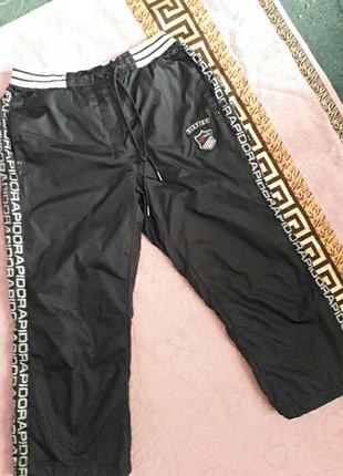 Штани капрі