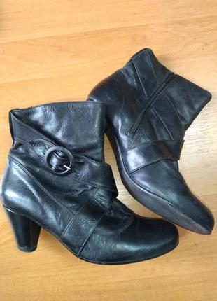 Жіночі шкіряні черевики, розмір 39, за устілкою 25,0