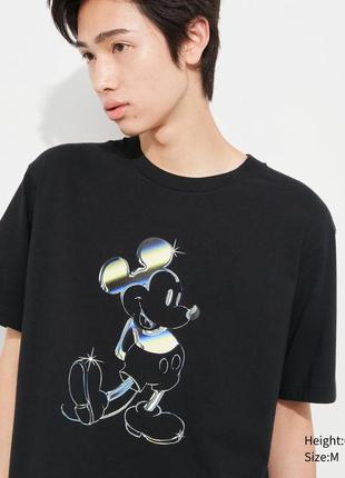 Футболка uniqlo з малюнком mickey stands2 фото