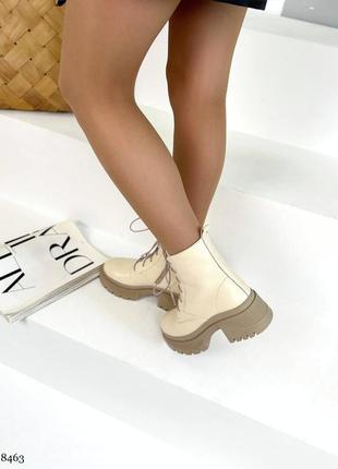 Кожаные женские демисезонные ботинки на байке 8463