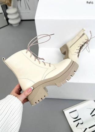 Кожаные женские демисезонные ботинки на байке 8463