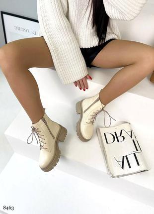 Кожаные женские демисезонные ботинки на байке 8463