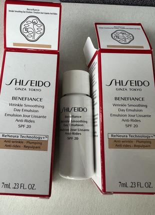 Shiseido зволожувальна антивікова емульсія з спф 203 фото