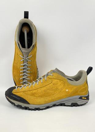 Треккинговые кроссовки / ботинки kaikkialla tnf scarpa низкие acg оригинал желтые кожаные замшевые размер 45 - 46