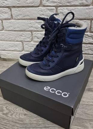 Продам зимние ботинки ecco р. 29