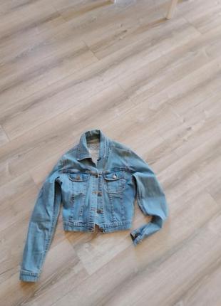 Куртка джинсова коротка8 фото