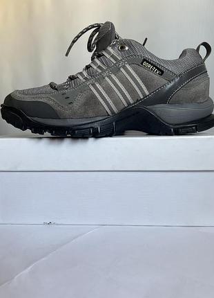 Кросівки adidas flint tr low  gore-tex 23см