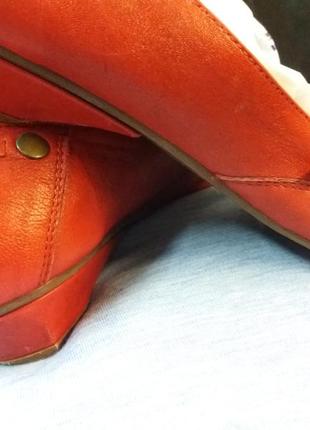 М'якесенькі червоні шкіряні туфлі на широку ногу.,41разм,італія,fabiani,устілка 27см5 фото