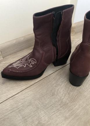 Шкіряні козаки gestuz