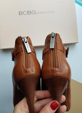Шкіряні босоніжки bcbgeneration р. 37,5 і 38 і 392 фото