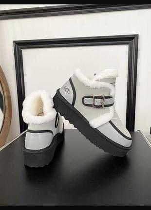 Ugg 4