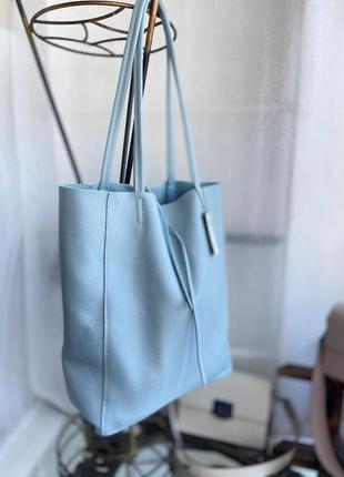 Голубая сумка кожаная женская италия большая шоппер с длиными ручками1 фото