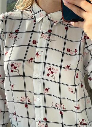 Блуза на пуговицах в клетку и мелкий цветочек 1+1=36 фото