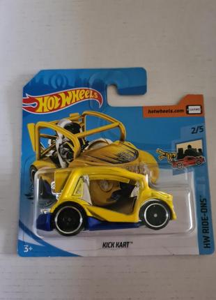 Машинка hot wheels оригинал1 фото