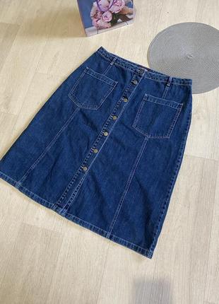 Стильная джинсовая юбка с карманами большой размер1 фото