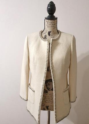 Жіночий піджак, s