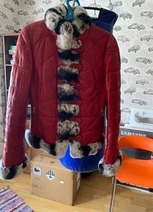 Кожаная куртка с натуральным мехом2 фото