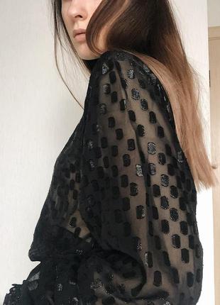 Женская полупрозрачная блуза новая с объёмными рукавами чёрного цвета в горох3 фото
