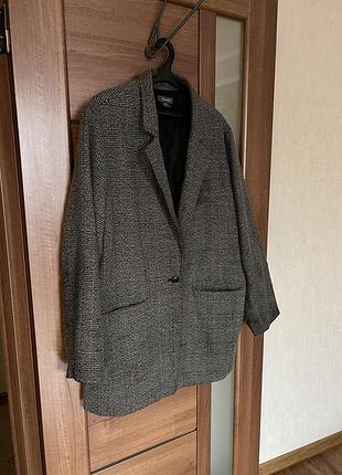 Стильный мужской пиджак пальто в клетку серый