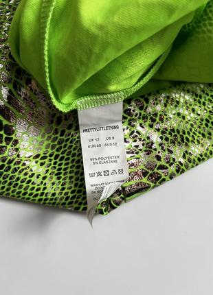 Платье в змеиный принт зеленого неонового цвета4 фото