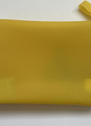 United colors of benetton косметичка жовта