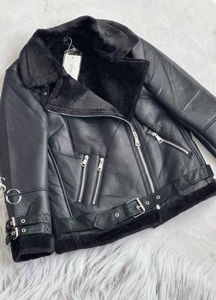 Жіноча дублянка косуха штучна чорна куртка екошкіра на хутрі5 фото