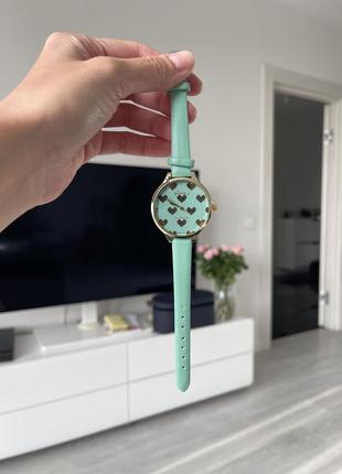 Часы с сердцами