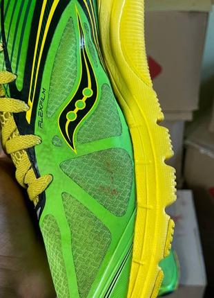 Мужские беговые спортивные кроссовки saucony kinvara 44 фото