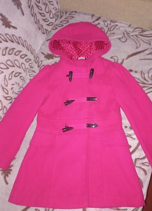 Пальто для девочки. 5-6 р.
