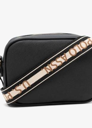 Classic zip crossbody bag

сумка черная новая оригинал2 фото