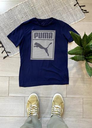 Футболка puma з великим логотипом спереду