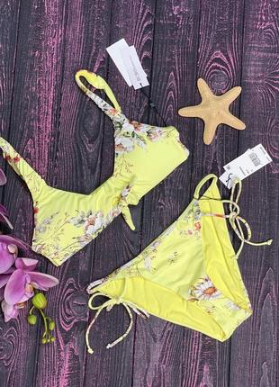 Яскраві плавки