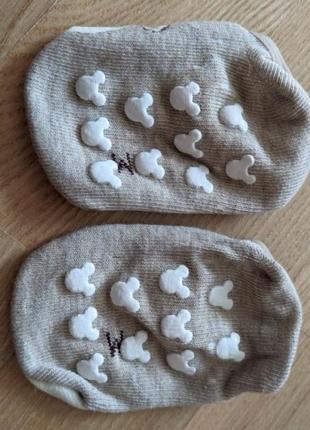 Носочки антискользящие для малыша2 фото
