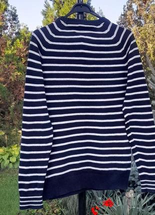 Полосатый сине- белый свитер hilfiger denim