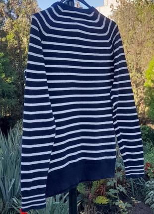 Полосатый сине- белый свитер hilfiger denim