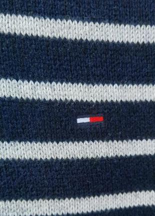 Полосатый сине- белый свитер hilfiger denim