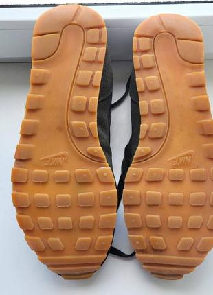 Осенние бомбезные кроссовки полностью кожаные 
nike md runner 24 фото