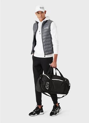 Emporio armani пуховая жилетка /7679/