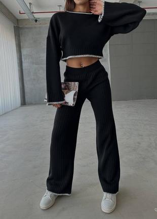 Стильный костюм свободного кроя коттоновый кофта с рукавами клеш укороченная брюки с высокой посадкой на резинке
