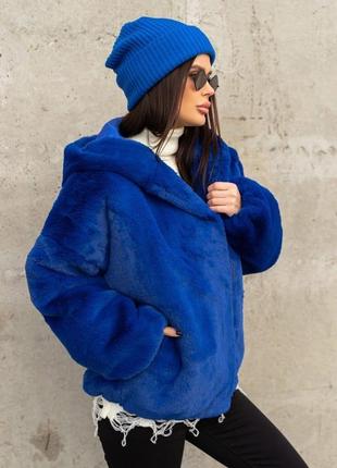 Синяя куртка из искусственного меха с капюшоном2 фото