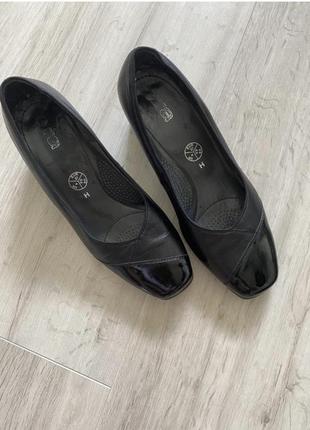 Туфли квадратный носок кожа кожаные черные на каблуке