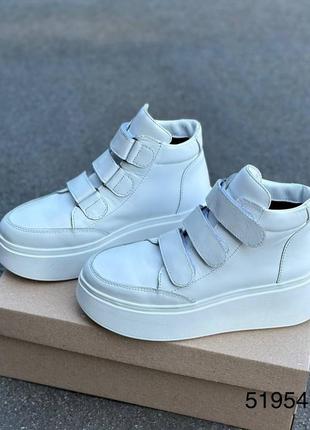 Белые ботинки4 фото