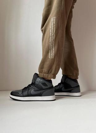 Стильні чоловічі кросівки в стилі джордан з натуральної шкіри8 фото