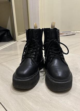 Dr. martens