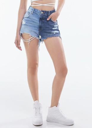 Шорти bershka