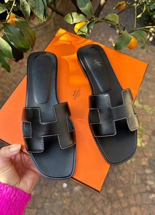 Шлепанцы женские кожаные черные брендовые в стиле hermes люкс