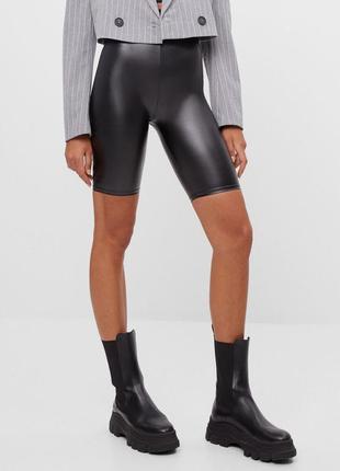 Шорти bershka