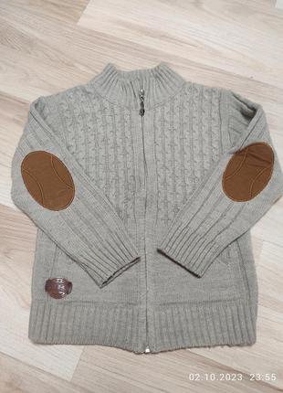 Тепла кофта на замку