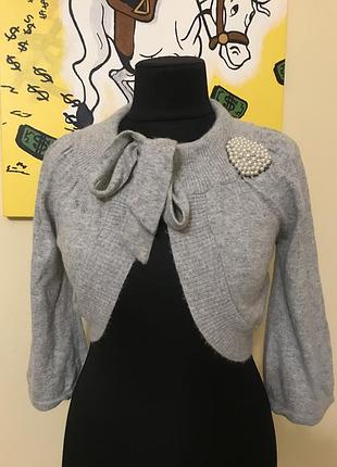 Балеро натуральное с брошью