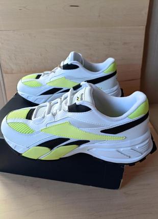 Кроссовки reebok evzn. новые оригинал, размер 40